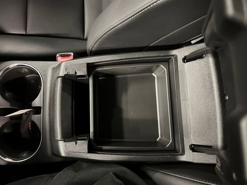 New 2026 GMC Canyon Elevation w/ Convenience Package image 27