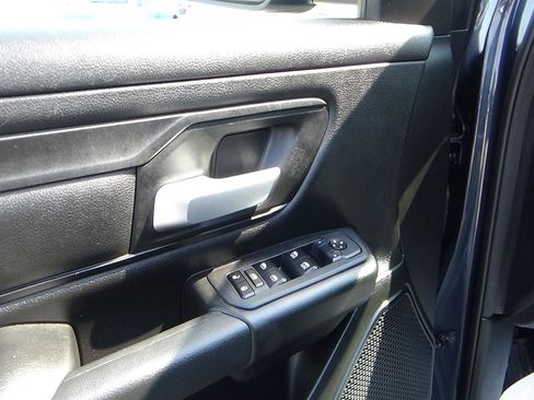 Used 2025 RAM 1500 Warlock AWD/4WD image 16