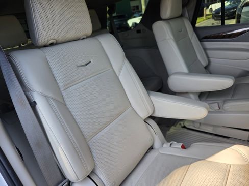 Used 2022 Cadillac Escalade Sport Platinum RWD image 27