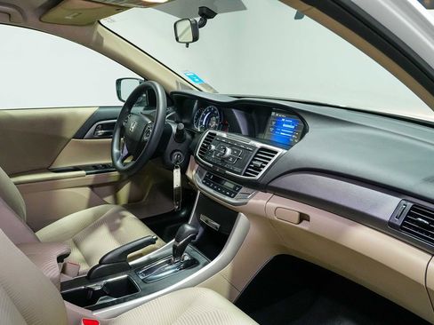 Used 2015 Honda Accord LX image 24