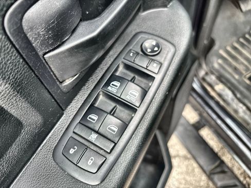 Used 2017 RAM 1500 Express w/ Express Value Package image 14