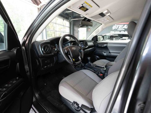 Used 2022 Toyota Tacoma SR AWD/4WD image 8