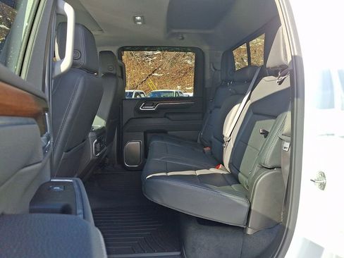 Used 2025 GMC Sierra 2500 Denali w/ Denali Reserve Package image 10