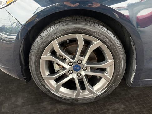 Used 2020 Ford Fusion SEL FWD image 35
