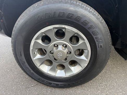Used 2012 Toyota FJ Cruiser 4WD w/ Upgrade Pkg image 36