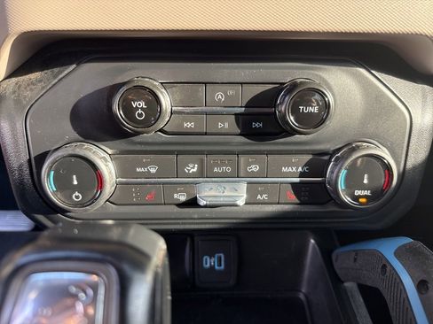 Used 2022 Ford Bronco Wildtrak image 36