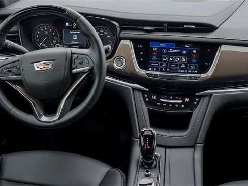 New 2025 Cadillac XT6 Premium Luxury w/ Platinum Package image 25