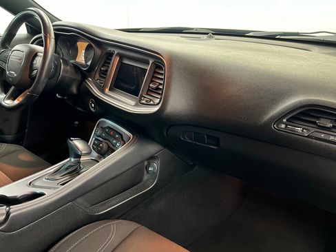 Used 2020 Dodge Challenger SXT w/ Blacktop Package image 20