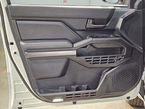 Certified 2025 Toyota 4Runner SR5 AWD/4WD image 20