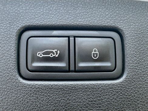 Used 2025 Genesis GV70 2.5T AWD/4WD image 28