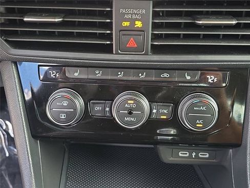 Used 2024 Volkswagen Jetta SE FWD image 21