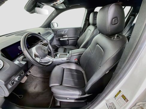 Used 2025 Mercedes-Benz GLB 250 image 13