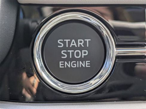 New 2026 Mitsubishi Outlander SE image 35