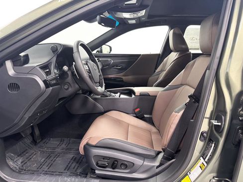 New 2025 Lexus ES 350 w/ Luxury Package image 4