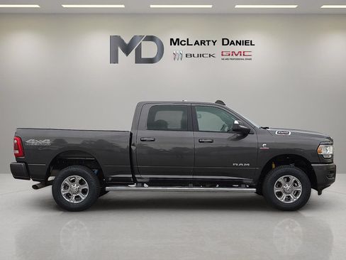 Used 2020 RAM 2500 Big Horn w/ Level 2 Equipment Group AWD/4WD image 15