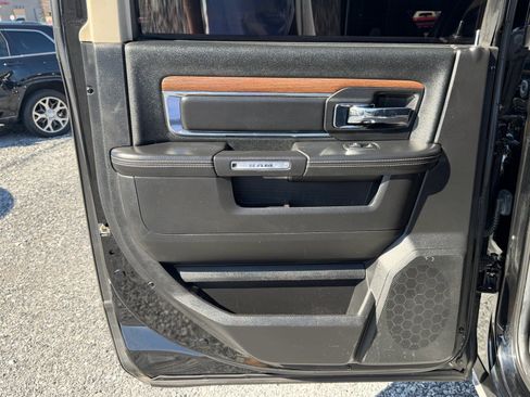 Used 2014 RAM 3500 Laramie image 21