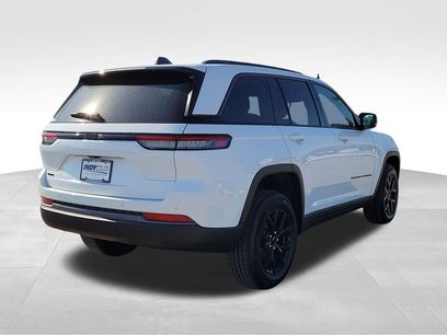 New 2026 Jeep Grand Cherokee Altitude
