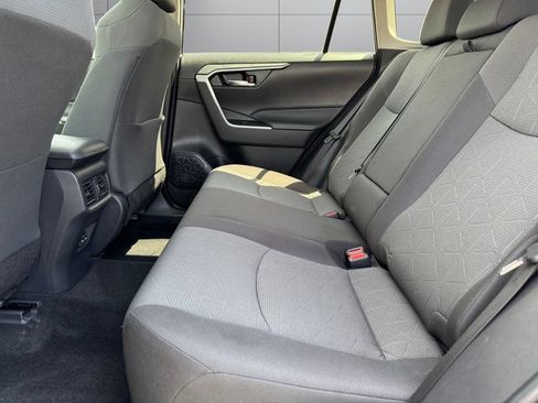 Certified 2022 Toyota RAV4 XLE w/ Convenience Package AWD/4WD image 16