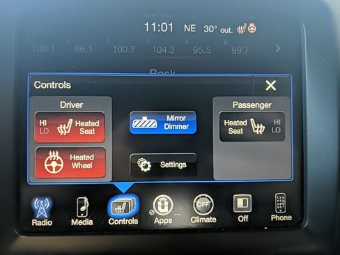 Used 2016 Jeep Cherokee Limited image 18