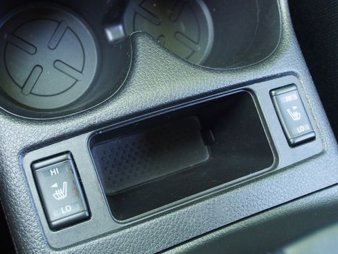 Used 2019 Nissan Rogue SV w/ Premium Package image 24