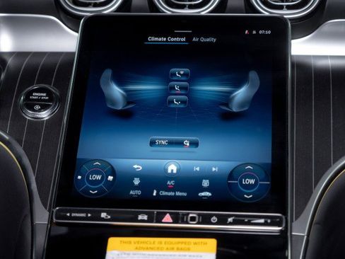 New 2025 Mercedes-Benz GLC 300 4MATIC image 17