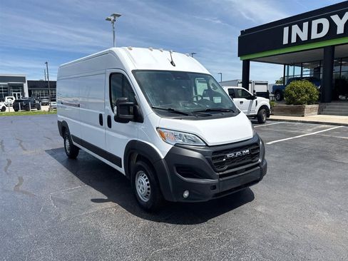 Used 2025 RAM ProMaster 2500 w/ Convenience Group FWD image 2