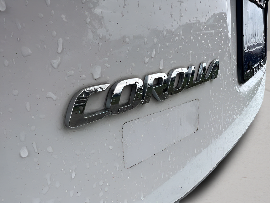 Used 2014 Toyota Corolla LE FWD image 31