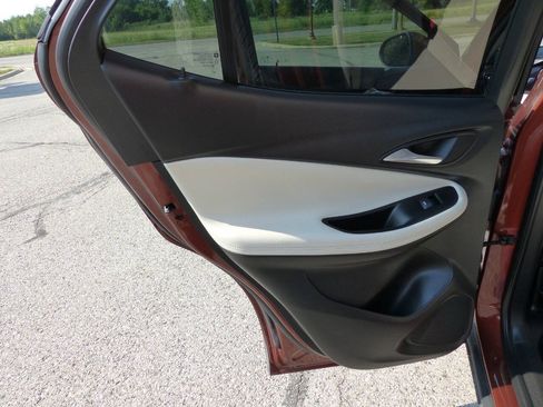Used 2020 Buick Encore GX Select FWD image 32