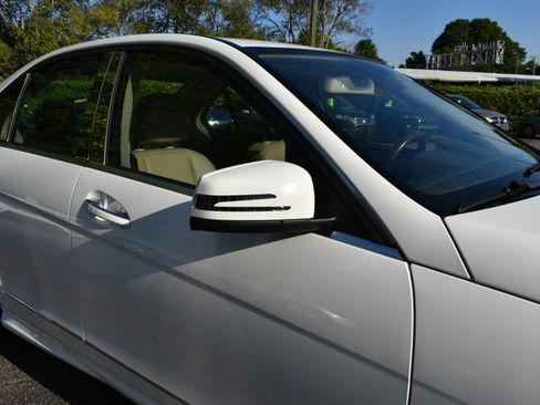 Used 2014 Mercedes-Benz C 250 Sedan image 33