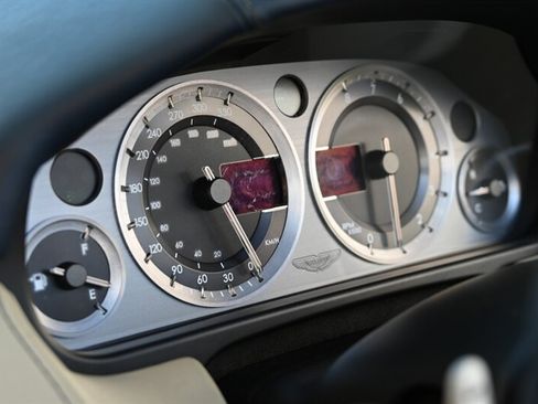 Used 2007 Aston Martin DB9 Volante RWD image 44
