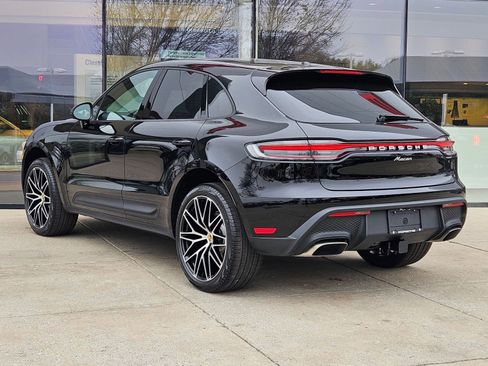 New 2026 Porsche Macan image 3