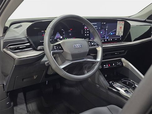 New 2025 Audi Q5 2.0T Premium image 16