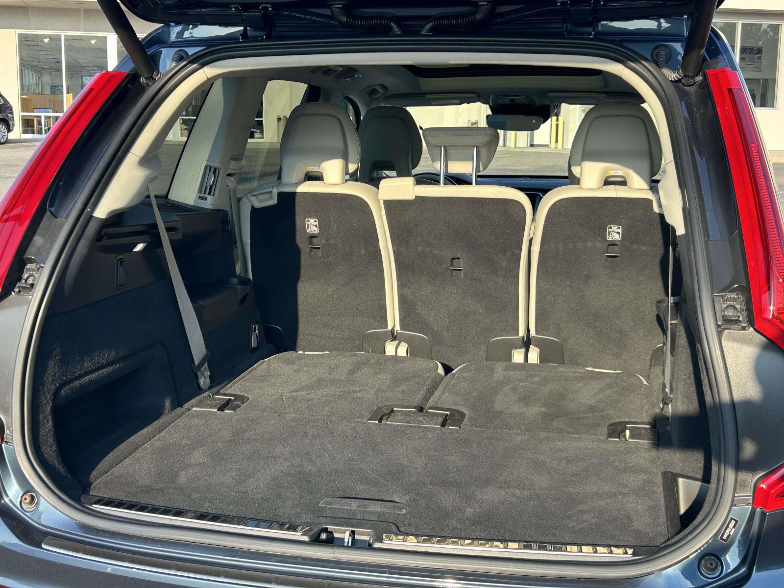 Used 2020 Volvo XC90 T6 Momentum w/ Protection Package Premier AWD/4WD image 16
