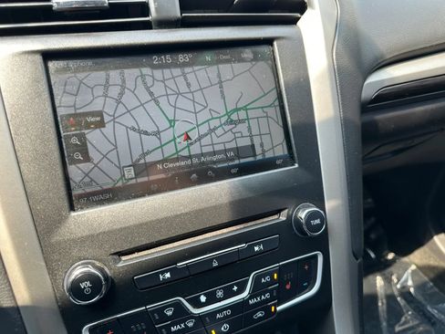 Used 2016 Ford Fusion SE w/ Equipment Group 202A FWD image 22