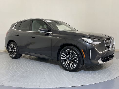 Used 2025 BMW X3 xDrive30i w/ Premium Package image 7