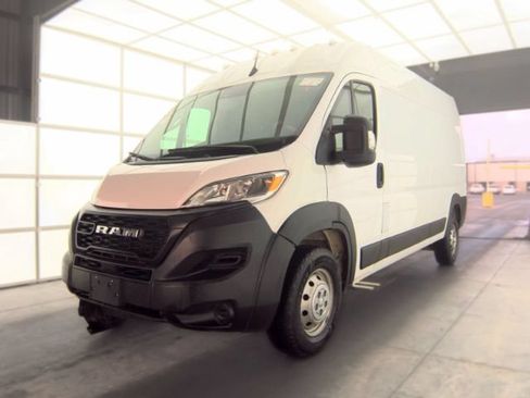 Used 2023 RAM ProMaster 2500 FWD image 2