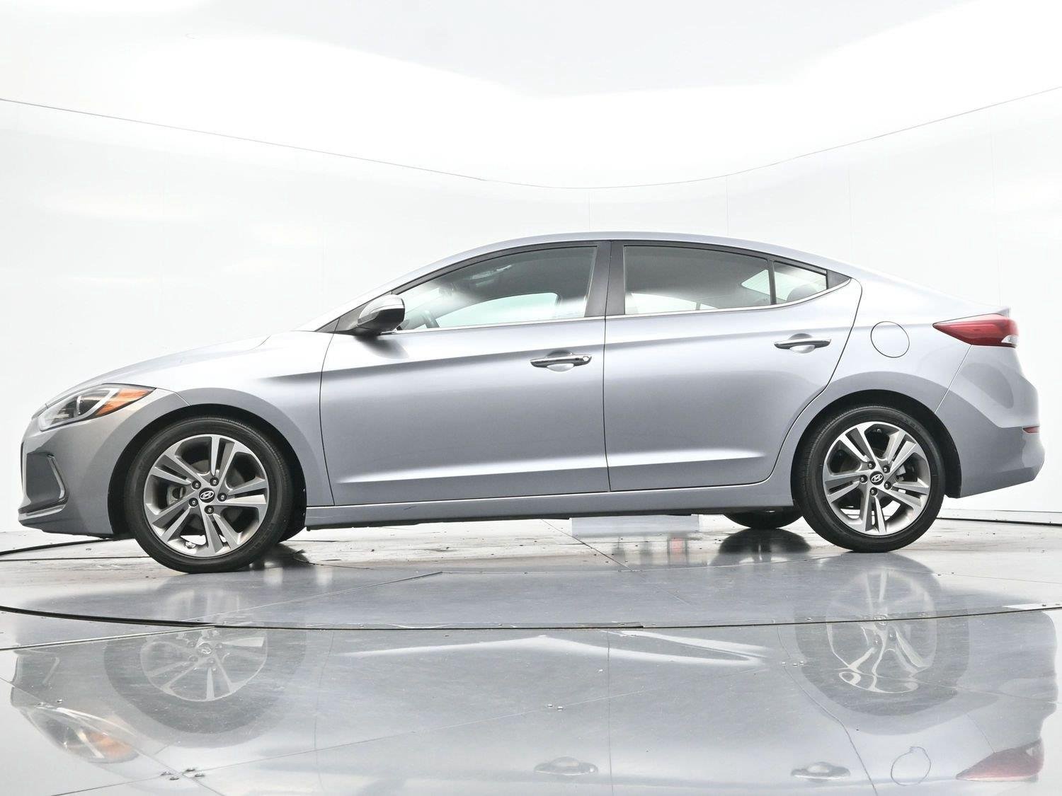 Used 2017 Hyundai Elantra Limited FWD image 45