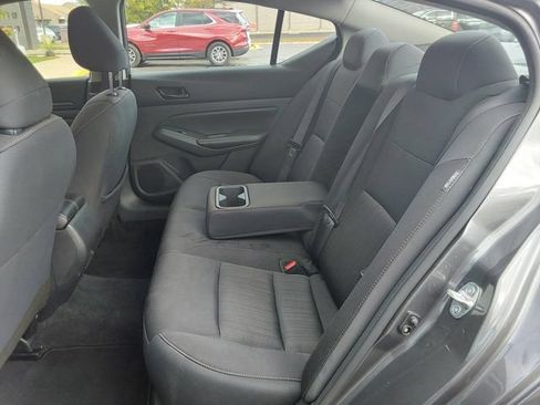 Used 2024 Nissan Altima 2.5 SV FWD image 8