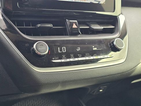 Used 2024 Toyota Corolla LE FWD image 21