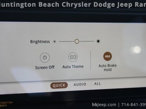 Used 2023 Land Rover Defender 110 SE image 30