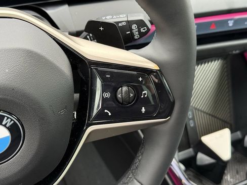 Used 2025 BMW X3 xDrive30i w/ Premium Package image 21