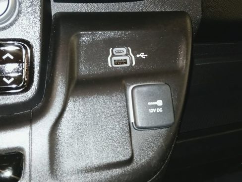 Used 2025 RAM ProMaster 2500 w/ U-Haul Equipment Group FWD image 17