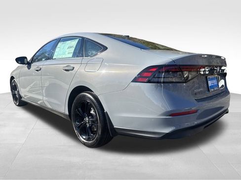 New 2025 Honda Accord SE image 4
