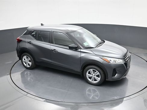 New 2025 Nissan Kicks Play S image 24