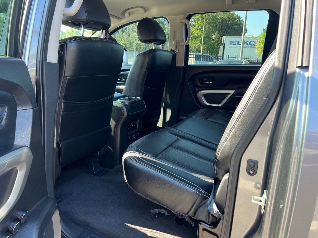 Used 2021 Nissan Titan SV w/ SV Convenience Package AWD/4WD image 19