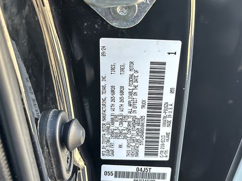 Used 2025 Toyota Tundra SR5 w/ SR5 Premium Package RWD image 26