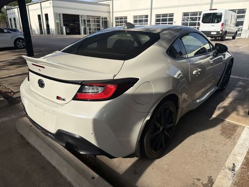 Used 2025 Toyota GR86 Premium RWD image 3
