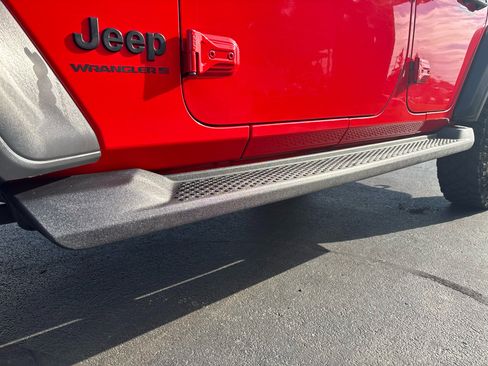 Used 2023 Jeep Wrangler Unlimited Sport image 34