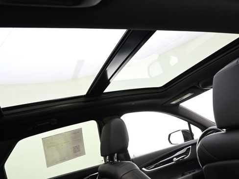 Used 2020 Cadillac XT5 Premium Luxury AWD/4WD image 17