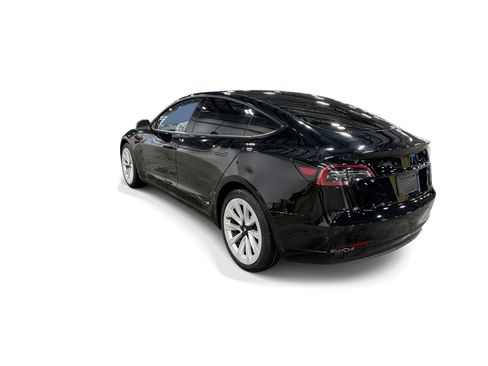 Certified 2023 Tesla Model 3 Standard Range RWD image 4